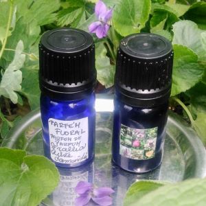 AROMATERAPEUTICKÝ OLEJOVÝ PARFÉM °FIALKY*RŮŽE DAMAŠSKÁ° 6 ml