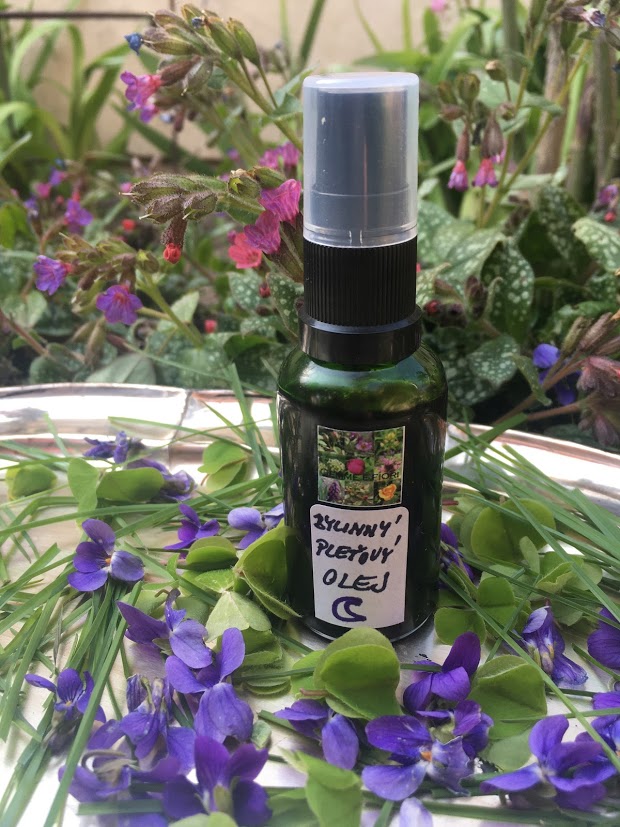 AROMATERAPEUTICKÝ BYLINNÝ PLEŤOVÝ OLEJ °VYŽIVUJÍCÍ° ☾ 50 ml